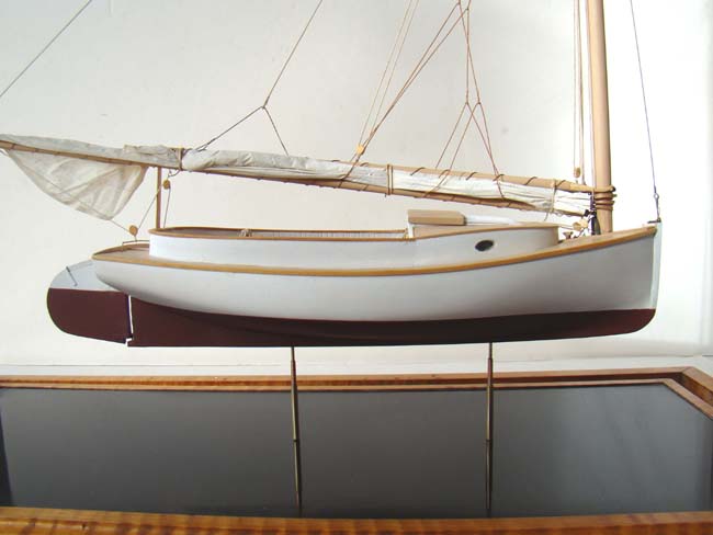 A fine scratch built model of a circa 1900 "CROSBY" Catboat — image 5